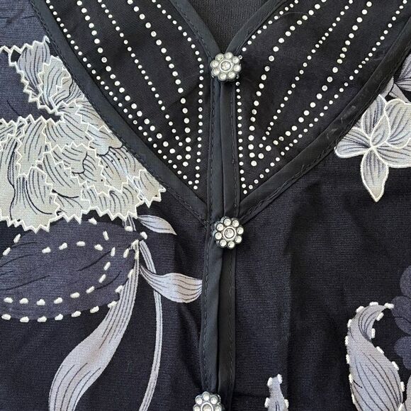 Womens’ Design Works Lightweight Floral Blouse Size L - Picture 3 of 4